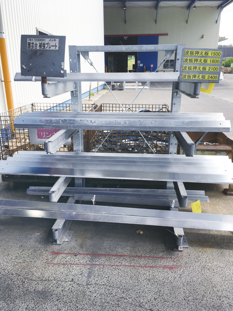 固定ラック カンチラック
マテハン三重 長尺物保管
耐荷重400kg/本